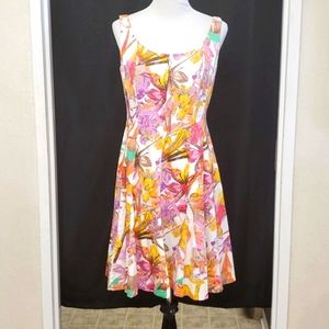 Floral tailored tank sleeve dress